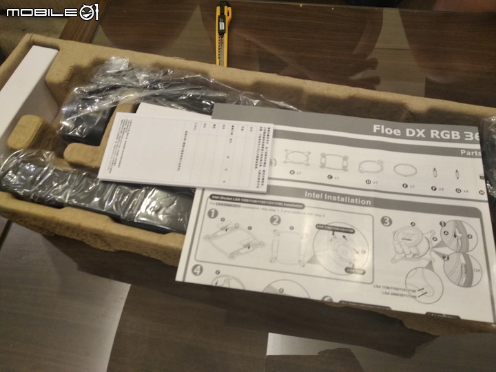 真勇者開箱TT Floe DX RGB 360一體式水冷散熱器