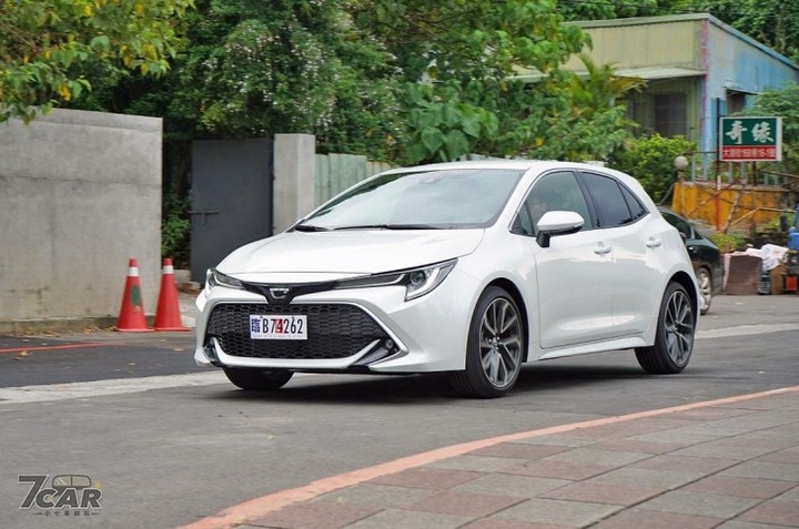 頭文字「C」Toyota Corolla Sport 旗艦版試駕~~那個c 有點帥