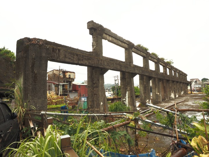 【小惡魔振興券】基隆市 中正區 原住民文化會館｜阿根納原味餐廳｜阿根納造船廠遺構 — 八尺門水道旁的知名打卡景點與小型文物館