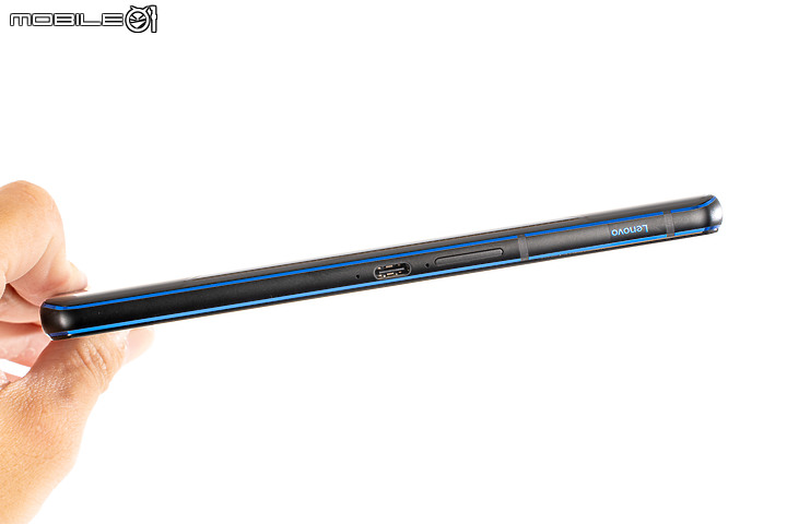 Lenovo Legion Phone Duel開箱速覽 規格同樣到頂、中置設計夠噱頭