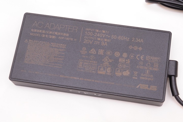 螢幕加大更全能，ASUS TUF Gaming A17 FA706IU 電競筆電開箱測試