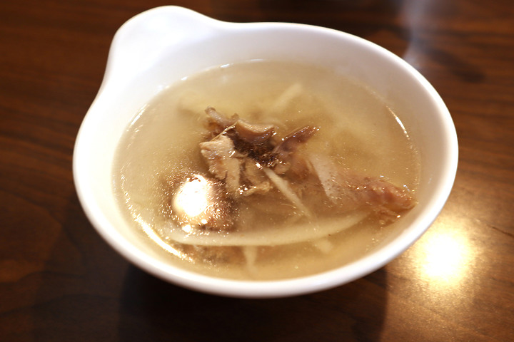 點我看大圖 新竹.吃飽飽|富鴻燒鴨飯|想看它涮涮鍋長什麼樣