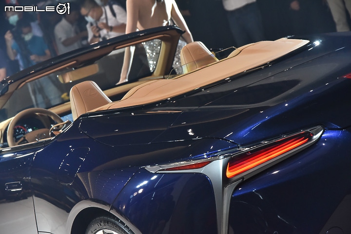 【採訪】Lexus LC Convertible敞篷版國內發表,搭載5.0升V8動力自588萬元起!