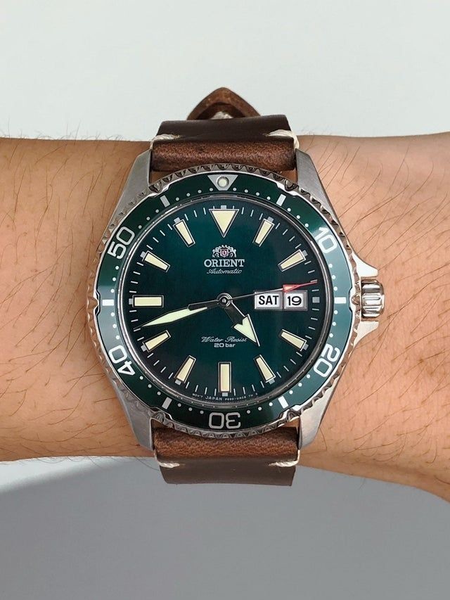 請教~SEIKO 5 與 Orient Kamasu 哪個好呢?還有幾個小問題(日期顯示)~謝謝。