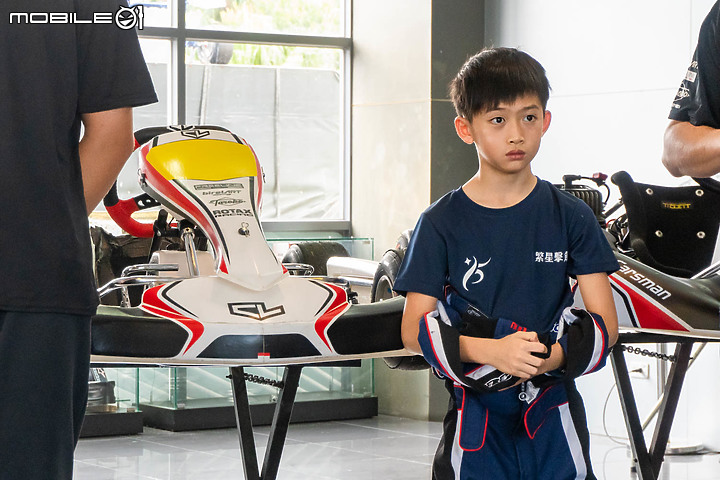 【採訪】F1車手聯名款新車,桃園大魯閣卡丁車場發表Charles Leclerc全新車架!
