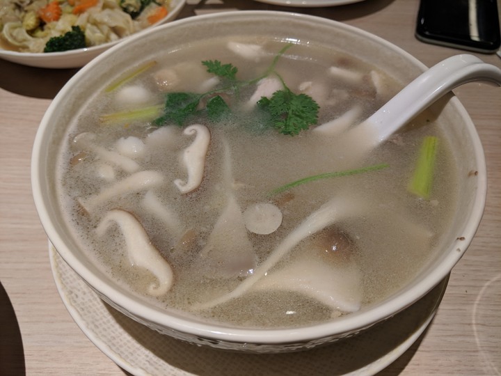 【新北新莊】宏匯廣場饗泰多,家庭聚餐很適合