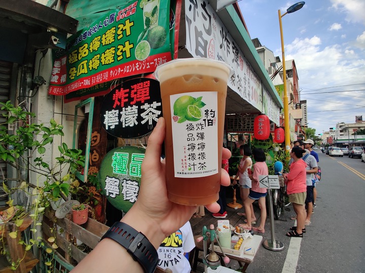 【小惡魔振興券】花蓮炸彈小吃組合技(炸彈蔥油餅+炸彈檸檬茶)雙創始店的綜合炸彈