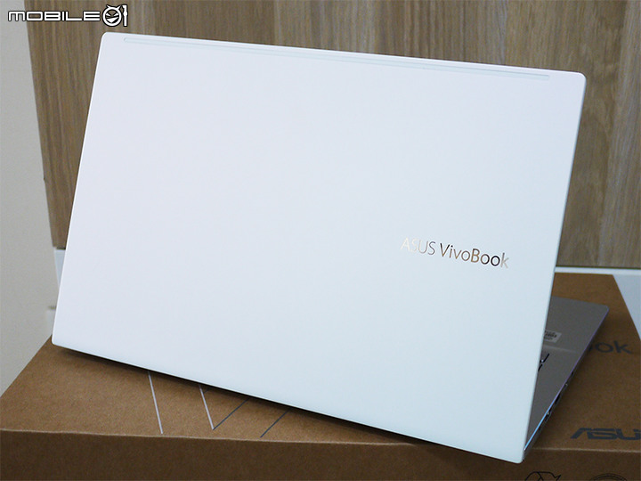 粉閃亮的ASUS VivoBook S15