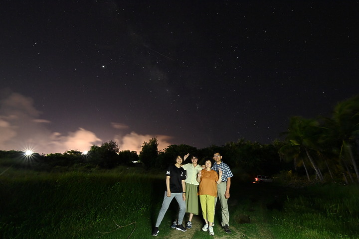 Nikon Z 24-200mm f/4-6.3加在Z6的開箱：車城龜山大橋及獅子鄉內獅國小前海邊銀河照。