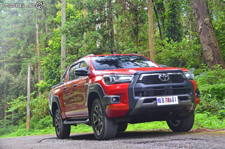 Toyota 小改款 Hilux 試駕,探索秘境的好夥伴!
