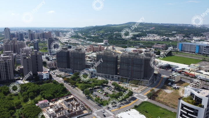 New 烏日 高鐵特區 麗寶 "微笑世界" 山河景 三鐵共構 公園第一排 交通便捷增值宅 早鳥討論(先建後售,價金返還)