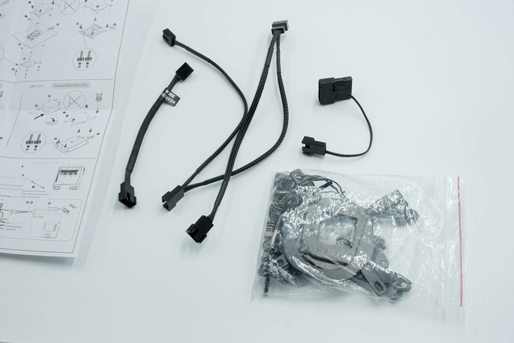 轉吧七彩散熱燈! 水冷套件降幾度?3900XT 超頻實測