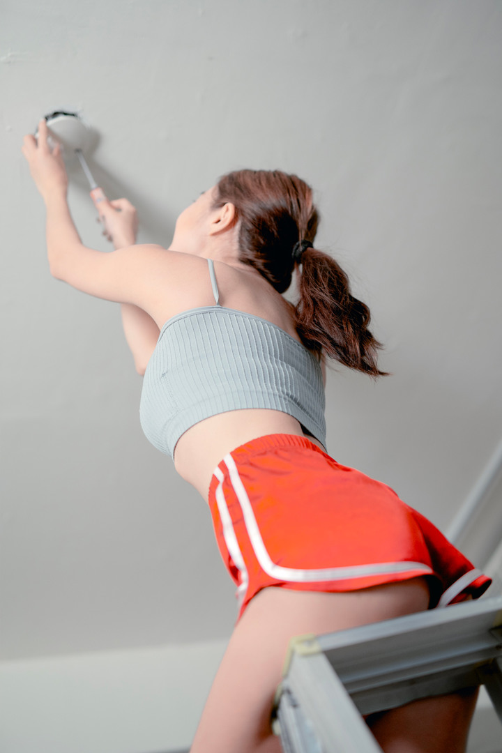 【DIY】需要有人幫忙扶梯子的吸頂燈安裝教學!!