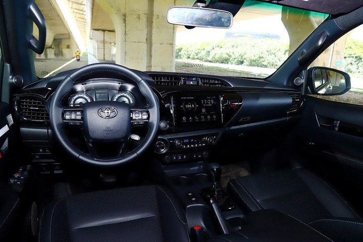 硬派皮卡新選擇? Toyota Hilux有沒有被拱上天?