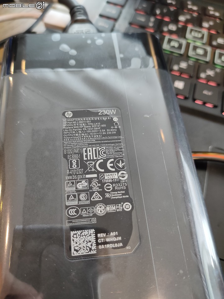 點我看大圖 不只潮還高質感,低調內斂好選擇,HP OMEN 17潮競系列。