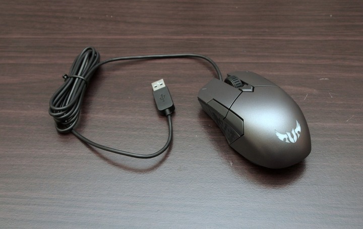 移動大視界 ASUS TUF GAMING F17 FX706LI 開箱