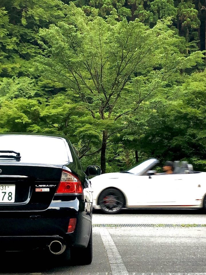 台灣有沒有四代目LEGACY的四門版