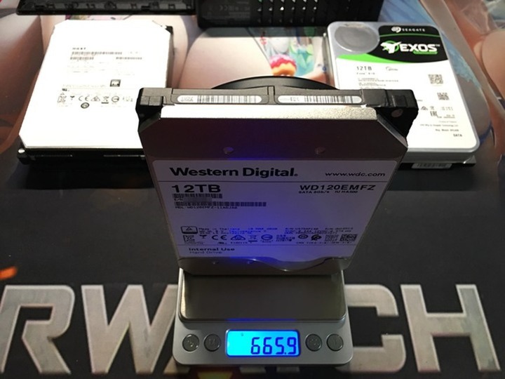 [分享] MOMO12T(Exos X16)、美亞12T(HC530降速版)、淘寶8T(Ultrastar He8)