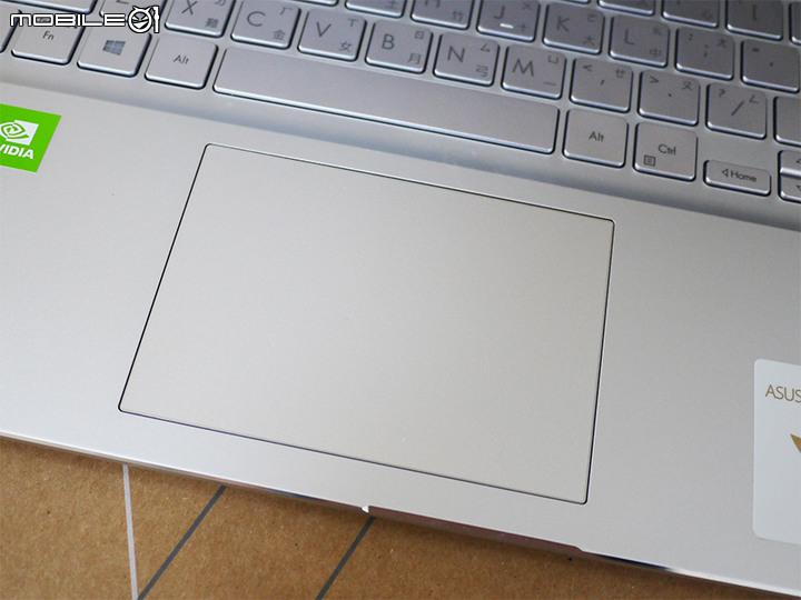 粉閃亮的ASUS VivoBook S15