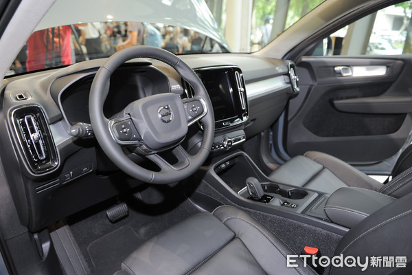Volvo XC40 T3「首批85輛優惠價」全完售桂綸鎂罕見大螢幕獻舞