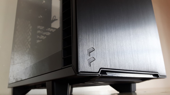 【開箱】Fractal Design Define 7 Compact(側透玻璃)  重磅登場！！