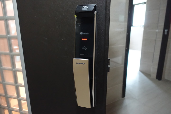 【開箱】韓國市占最強電子鎖龍頭品牌！COMMAX康邁世推拉式全自動電子鎖CDL-811B