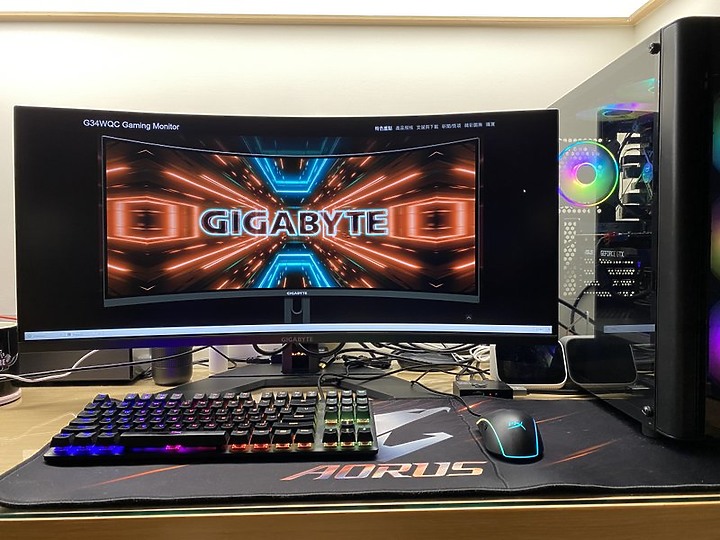 哦哦哦！34吋HDR 21:9曲面電競螢幕 Gigabyte G34WQC熱騰騰開箱啦~