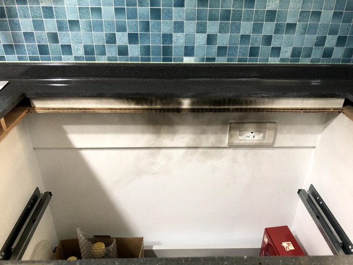 喜特麗微晶調理爐機器自燃,差點燒了我的廚房
