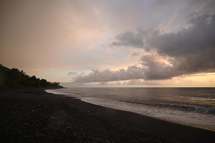 Nikon Z5開箱：枋山拍彩虹、夕陽、黃昏、小琉球、歸鳥與浪花。