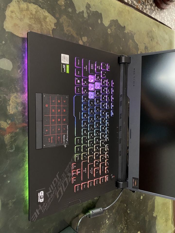 Rog strix g15 簡單開箱