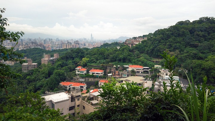 【中和區觀光步道】國旗嶺、長壽山、圓通寺、一線天步道