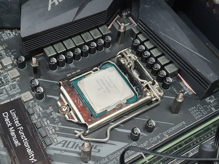 Intel水冷體驗營(技嘉場),感受第十代CPU超頻的魅力吧
