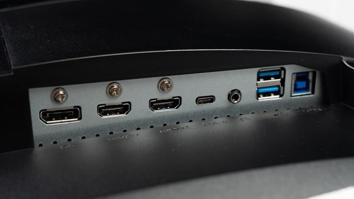 微星 MSI Optix MAG272CQR 電競曲面螢幕開箱評測與災情|1500R 曲率、165Hz、1ms、NVIDIA G-Sync、AMD FreeSync