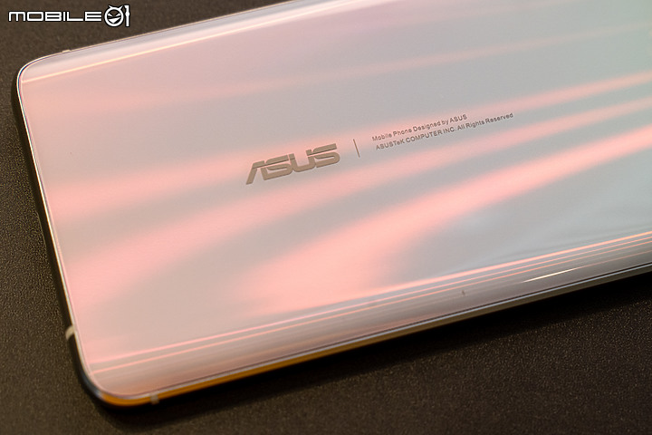 ASUS ZenFone 7 / 7 Pro體驗：S865+加持、翻轉三鏡才是重頭戲！