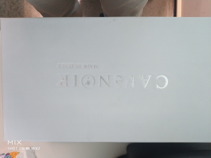 買不起法拉利車之法拉利鞋開箱