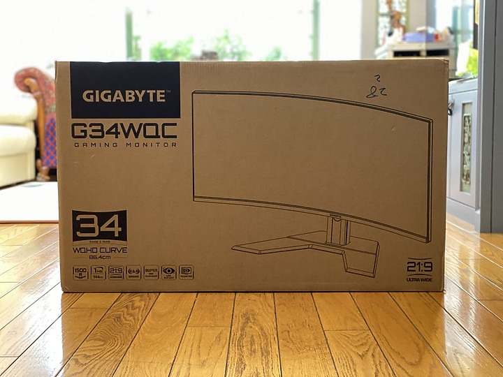 哦哦哦！34吋HDR 21:9曲面電競螢幕 Gigabyte G34WQC熱騰騰開箱啦~