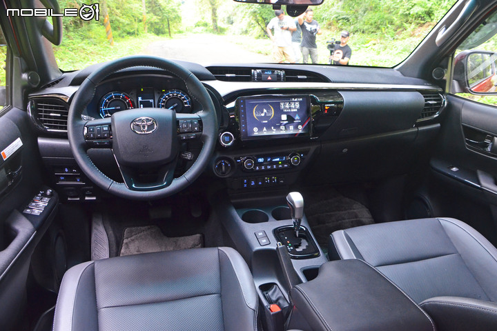 Toyota 小改款 Hilux 試駕,探索秘境的好夥伴!