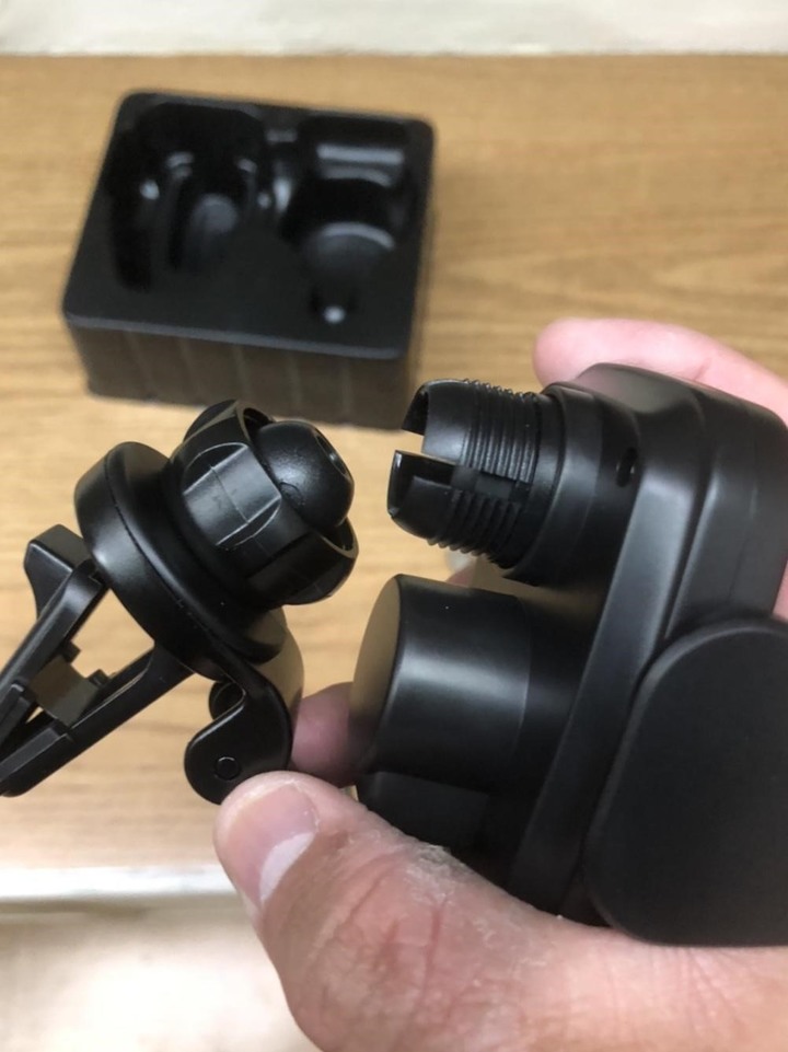 快譯通的⋯手機架開箱!