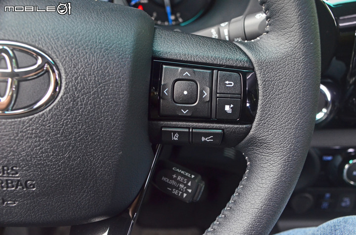 Toyota 小改款 Hilux 試駕,探索秘境的好夥伴!