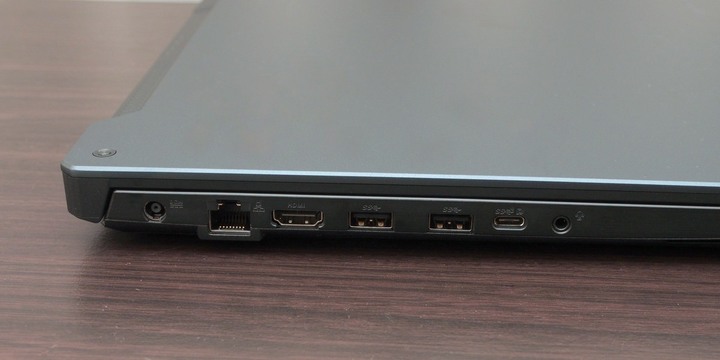 移動大視界 ASUS TUF GAMING F17 FX706LI 開箱