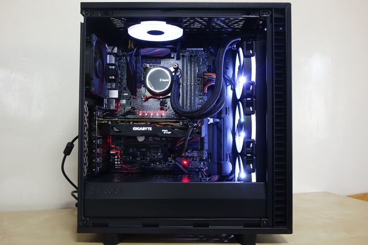 【開箱】Fractal Design Define 7 Compact(側透玻璃)  重磅登場！！