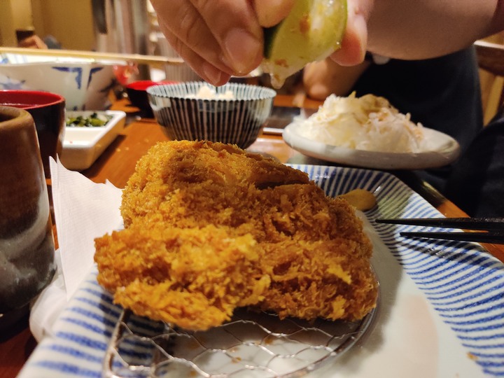 【小惡魔振興券】不油不膩~小菜吃到飽－杏子日式豬排