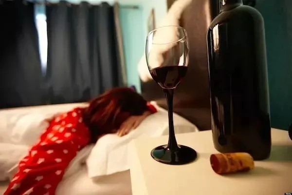 喝酒助眠?只會讓你「睡得不好」