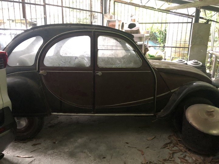 車庫的2cv6