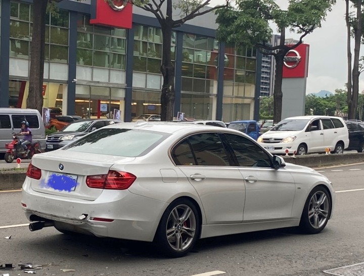 bmw烤漆及板金大約為休會要多少錢