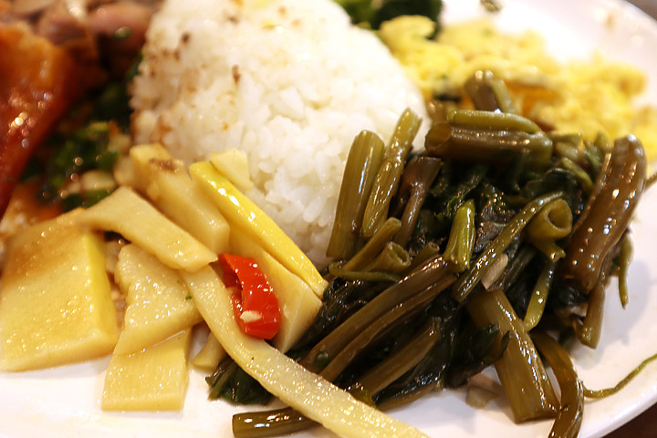 點我看大圖 新竹.吃飽飽|富鴻燒鴨飯|想看它涮涮鍋長什麼樣