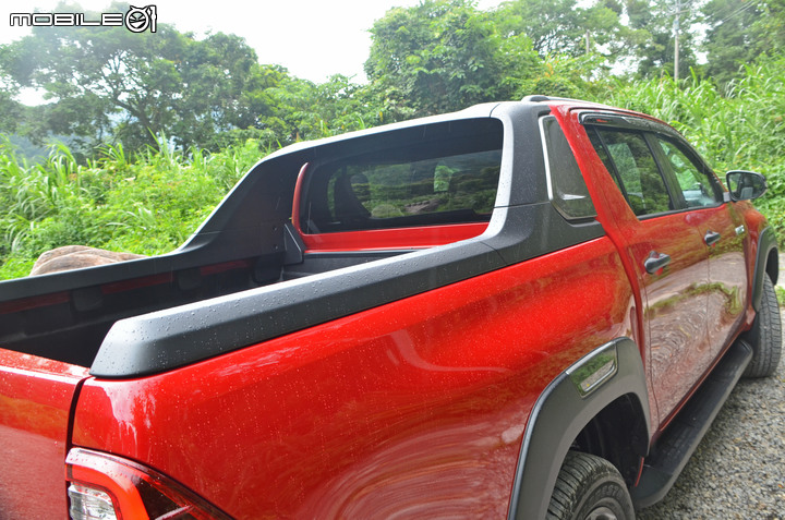 Toyota 小改款 Hilux 試駕,探索秘境的好夥伴!