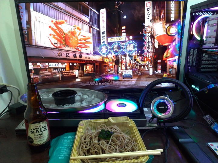 今晚我想來點聯力水冷配日式蕎麥涼麵搭配冰涼啤酒 LIAN LI Galahad AIO 360