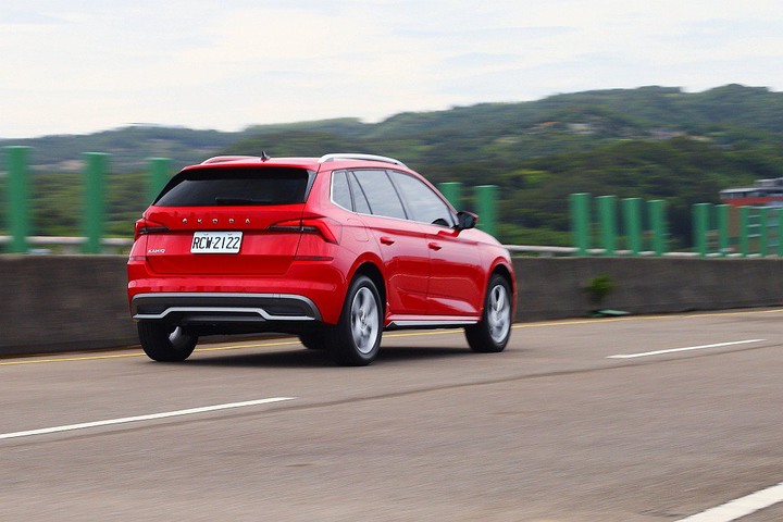 最近休旅紅甚麼？ŠKODA Kamiq 1.5 TSI豪華菁英版試駕