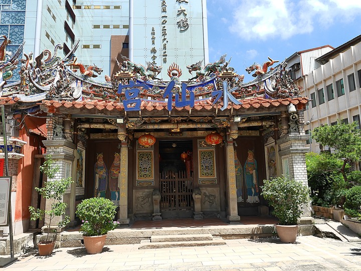 【小惡魔振興券】新竹市 北區 長和宮、水仙宮與北門大街 — 軟身真髮媽祖、雙宮併列奇景、昔日繁華榮景